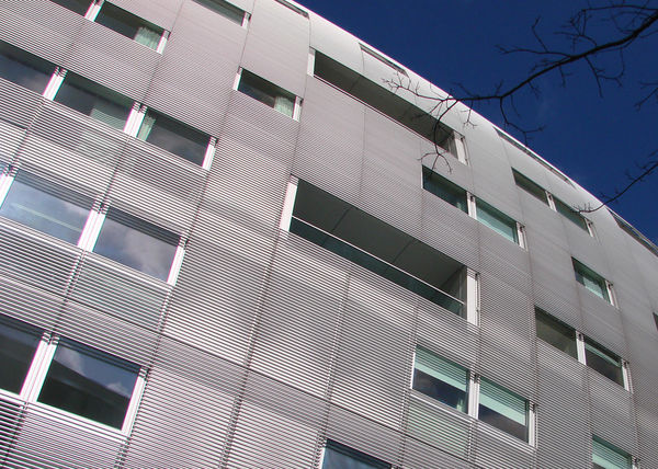 Residential building Albion Riverside, London