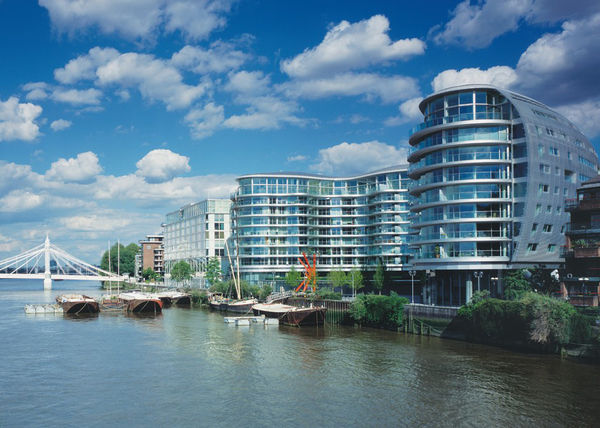 Residential building Albion Riverside, London